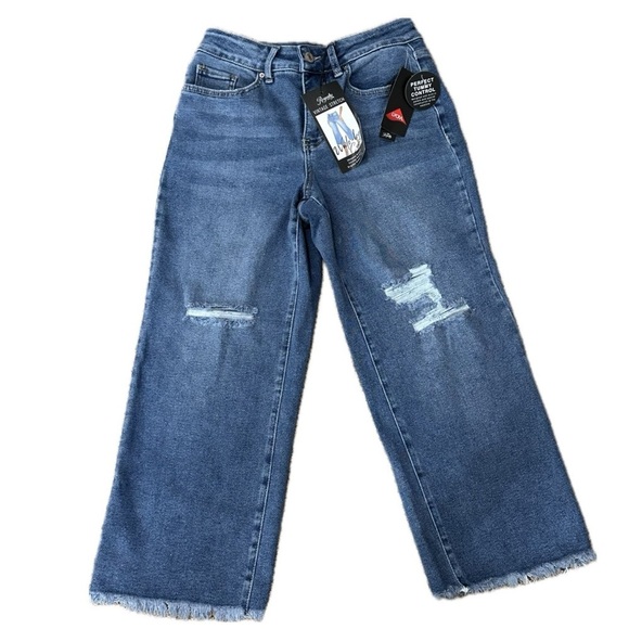 👖⚡ ROYALTY FOR ME Wide-Leg Cropped Jeans | Sz 4 | Distressed Vintage Stretch - Picture 1 of 4